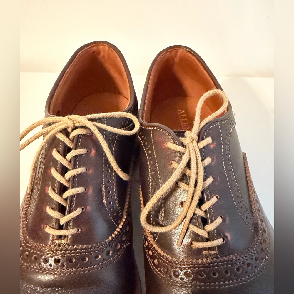 Allen Edmonds Brown Leather Wingtip Brogues with Tan Soles - Picture 5 of 16
